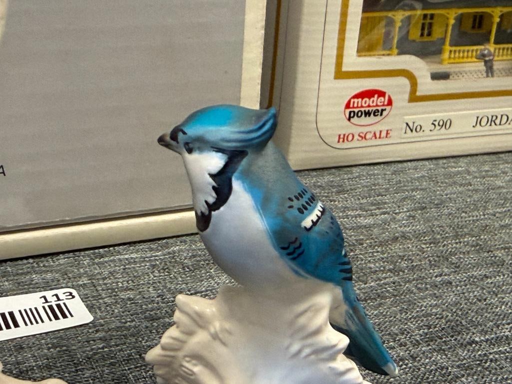 GOEBEL BISQUE PORCELAIN SONG THRUSH BIRD CV115 AND GOEBEL BLUE JAY ON SUNFLOWER 38527 - 12