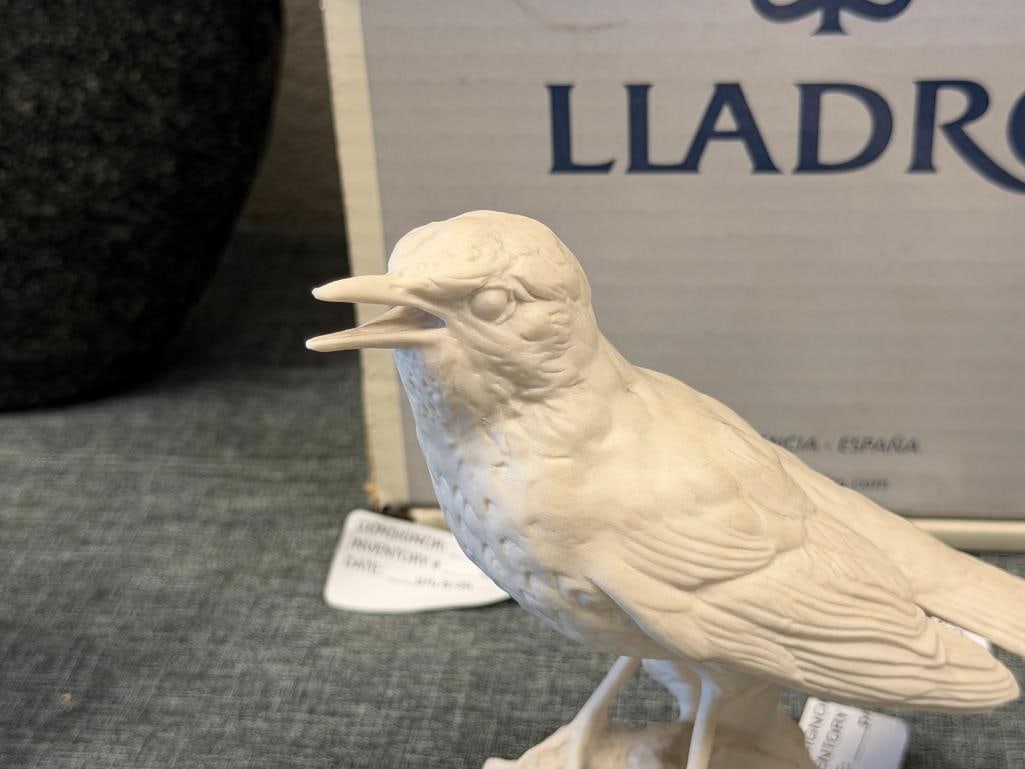 GOEBEL BISQUE PORCELAIN SONG THRUSH BIRD CV115 AND GOEBEL BLUE JAY ON SUNFLOWER 38527 - 2