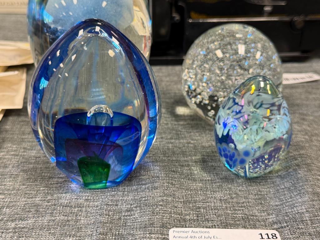 FOUR HAND BLOWN ART GLASS PAPERWEIGHTS, BUBBLE CENTER, JELLY FISH, BUBBLED, AND IRIDESCENT - 2