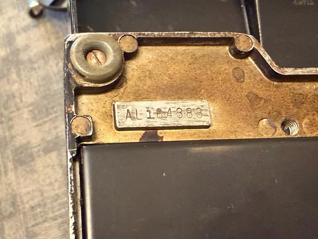 VINTAGE SINGER FEATHERWEIGHT PORTABLE SEWING MACHINE CAT. 3-120 SERIAL AL184383 SIMANCO USA - 9