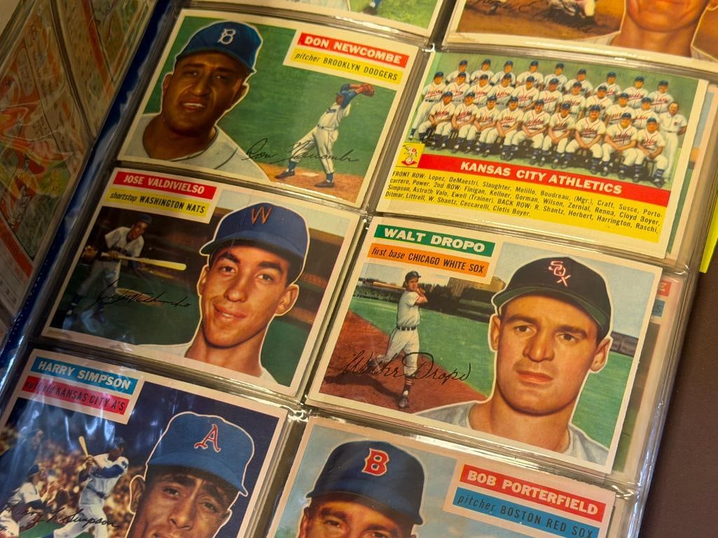1956 TOPPS BASEBALL CARD SET FEATURING HALL OF FAMERS AND ROOKIE CARDS - 19