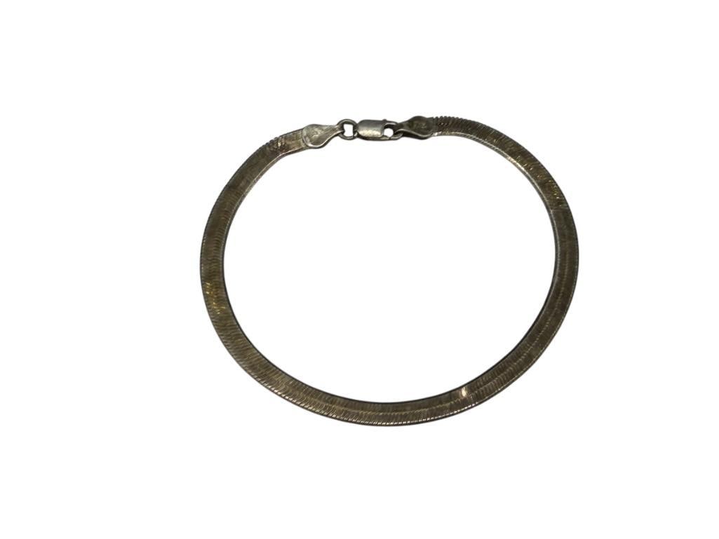 VINTAGE ITALIAN STERLING SILVER HERRINGBONE BRACELET (1 of 6)