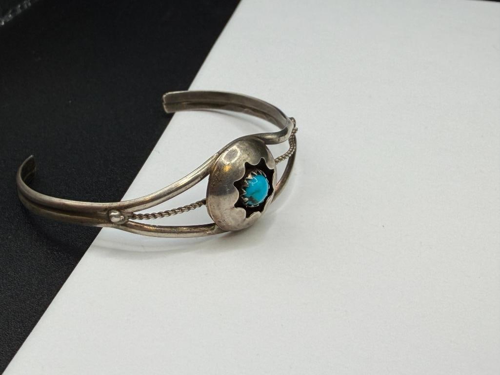 VINTAGE NAVAJO STERLING SILVER TURQUOISE SHADOWBOX DESIGN CHILD'S CUFF BRACELET AND DANGLE EARRINGS - 3