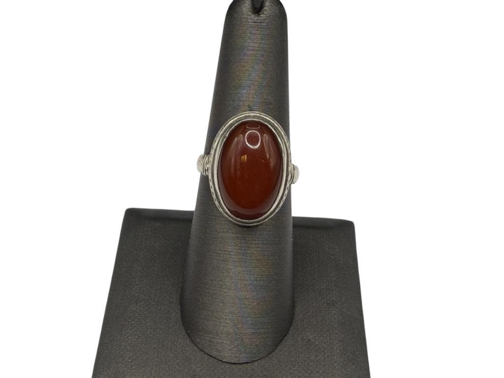 STERLING SILVER OVAL CABOCHON CARNELIAN RING: SIZE 7, 18MM CARNELIAN, 6.32 GRAMS
