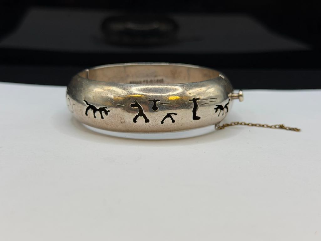 VINTAGE TAXCO MEXICO STERLING SILVER STORYTELLING PIERCED DESIGN BANGLE BRACELET - 2
