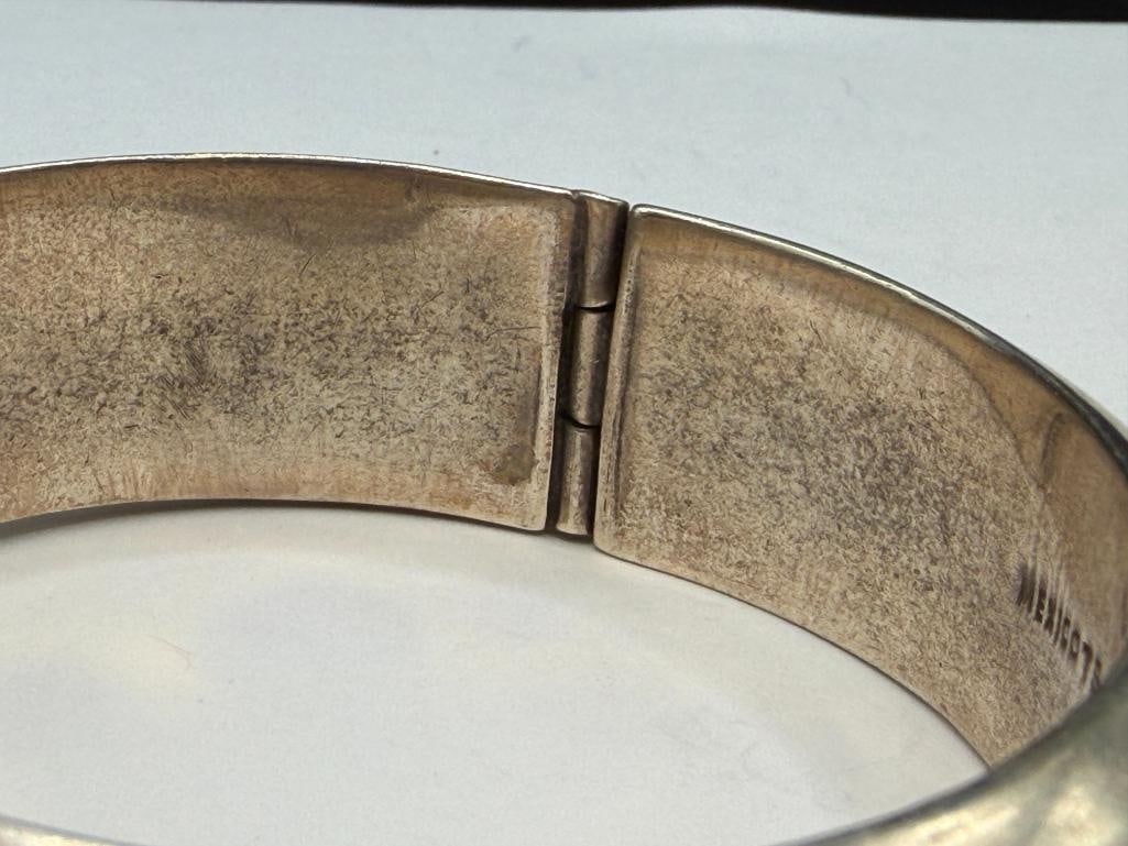 VINTAGE TAXCO MEXICO STERLING SILVER STORYTELLING PIERCED DESIGN BANGLE BRACELET - 6