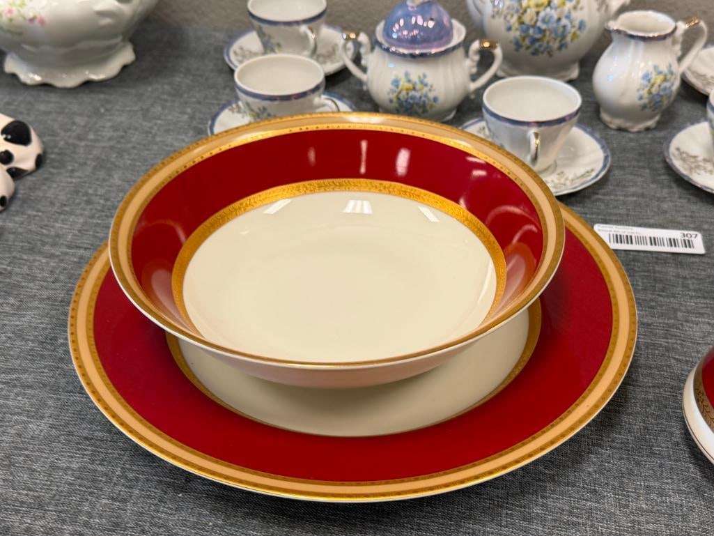 MIKASA GRANDE IVORY FRENCH EMBASSY RED CHINA SERVING BOWL, DINNER PLATE, CREAMER AND SUGAR - 2
