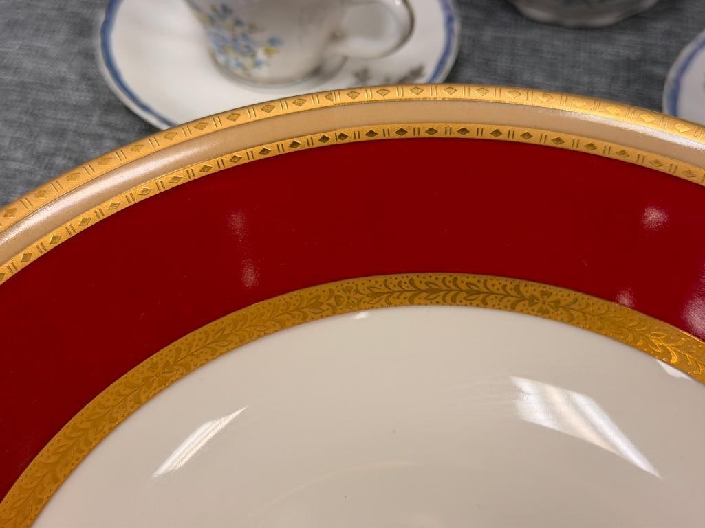 MIKASA GRANDE IVORY FRENCH EMBASSY RED CHINA SERVING BOWL, DINNER PLATE, CREAMER AND SUGAR - 4