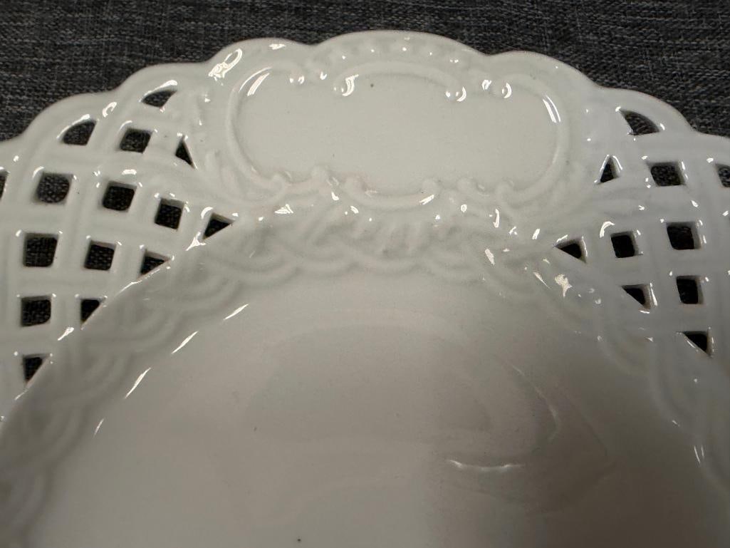 MEISSEN GERMAN PORCELAIN BLUE ONION AND BLANK LACE RIM PLATES - 3