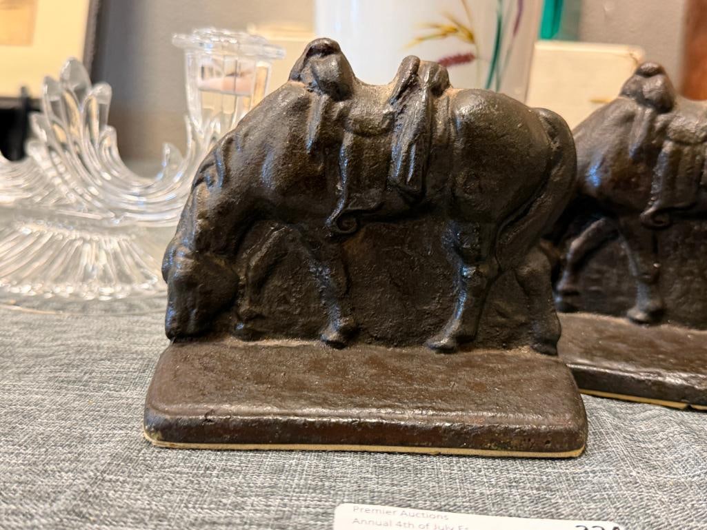 PAIR OF VINTAGE CAST IRON HEAVY BOOKENDS OF A SADDLED HORSE CIRCA 1920'S - 1930'S - 2