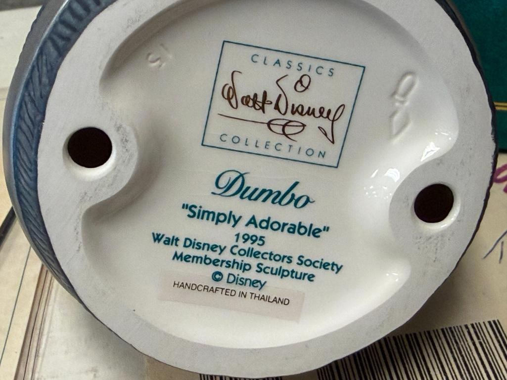 WALT DISNEY CLASSICS COLLECTION 1995 MEMBERS ONLY SOCIETY PORCELAIN FIGURINE DUMBO SIMPLY ADORABLE - 5