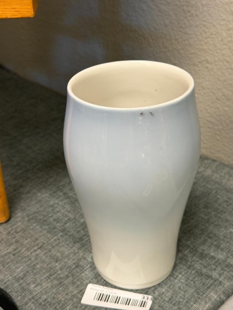 VINTAGE ROYAL COPENHAGEN WHITE NARCISSUS PORCELAIN VASE NO. 2778 CIRCA 1950'S MADE IN DENMARK - 4
