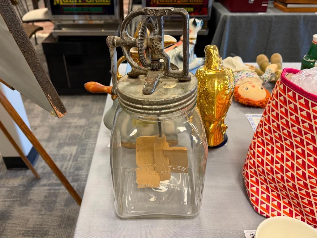 ANTIQUE 1920'S DAZEY NO. 60 HAND CRANK BUTTER CHURN MADE BY DAZEY CHURN & MFG. CO. ST. LOUIS, MISS. - 2
