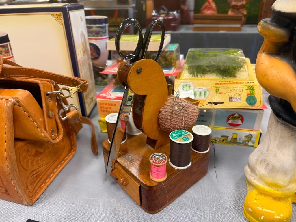 VINTAGE DUCK FIGURAL WOODEN SEWING THREAD HOLDER, SCISSOR RACK, PIN CUSHION, STORAGE DRAWER - 2
