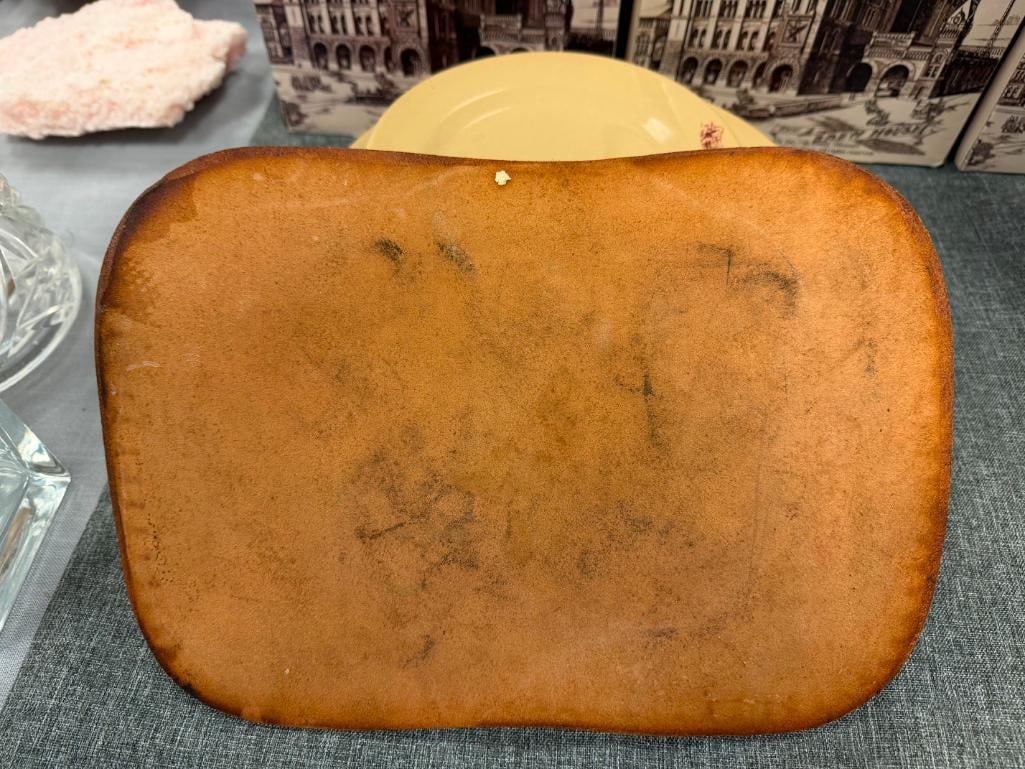 VINTAGE HAROLD'S CLUB HOTEL / CASINO TEPCO CHINA RESTAURANT DISHES AND TOOLED LETHER MATS - 4