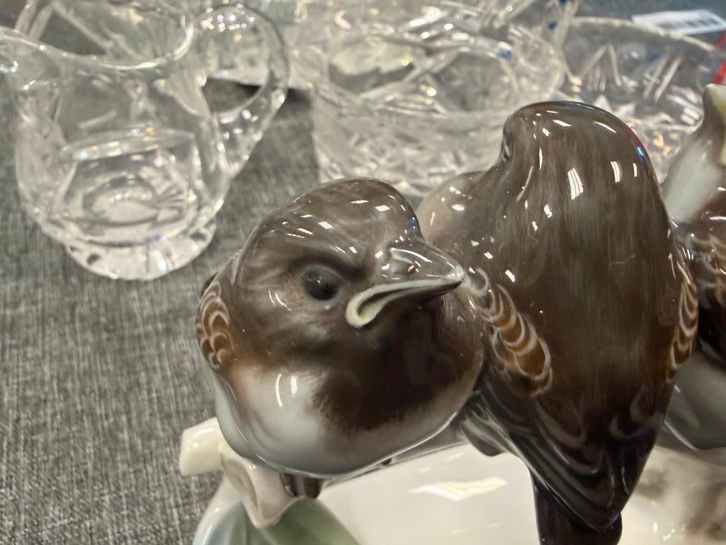 VINTAGE ROSENTHAL PORCELAIN FIGURINE OF THREE PERCHED SPARROWS DESIGNED BY KARL HIMMELSTOSS - 3