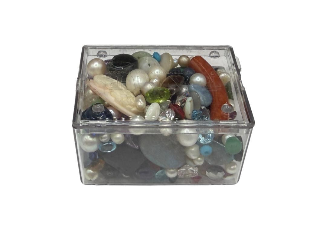 ASSORTED GEMSTONES, PEARLS, AND SIMULATED GEMSTONES (1 of 12)