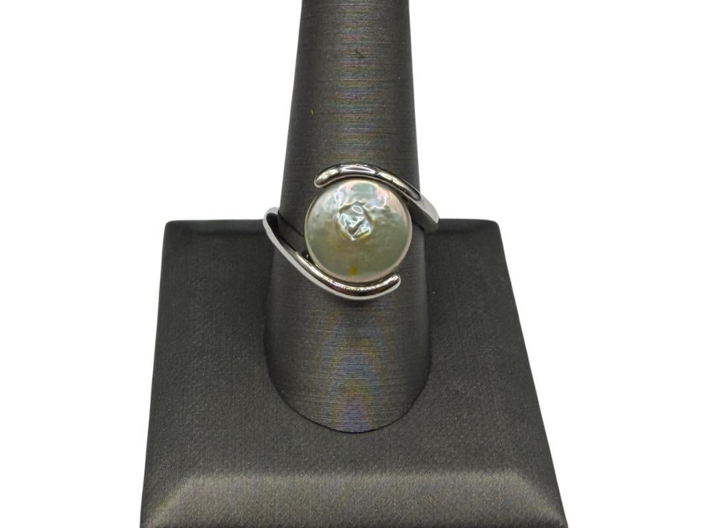 HONORA DESIGNER SIGNED STERLING SILVER ROUND SHAPED PEARL FASHION RING FEATURING BYPASS DESIGN: SIZE 9 1/4, 7.95 GRAMS, 13MM PEARL