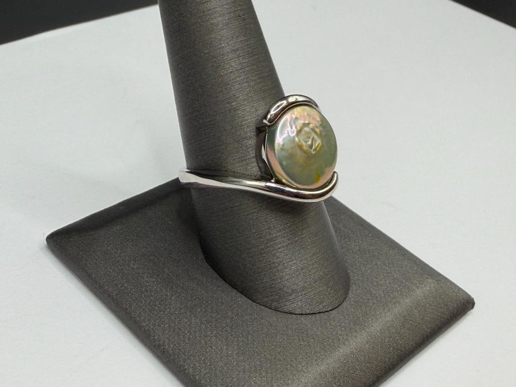 HONORA DESIGNER SIGNED STERLING SILVER ROUND SHAPED PEARL FASHION RING FEATURING BYPASS DESIGN - 2