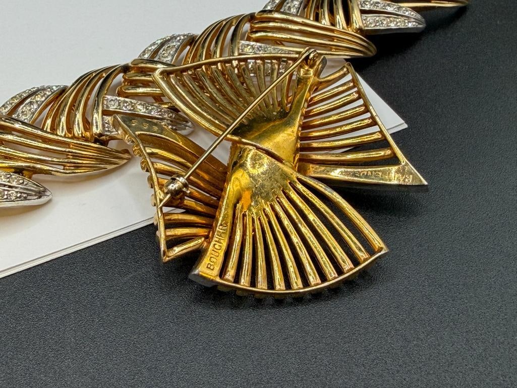 ASSORTED GOLD TONE COSTUME JEWELRY INCLUDING SOME SIGNED PIECES BY BOUCHER - 7