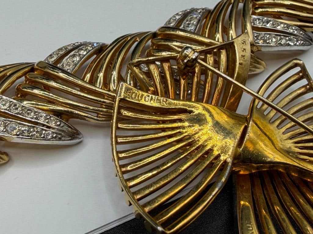 ASSORTED GOLD TONE COSTUME JEWELRY INCLUDING SOME SIGNED PIECES BY BOUCHER - 8