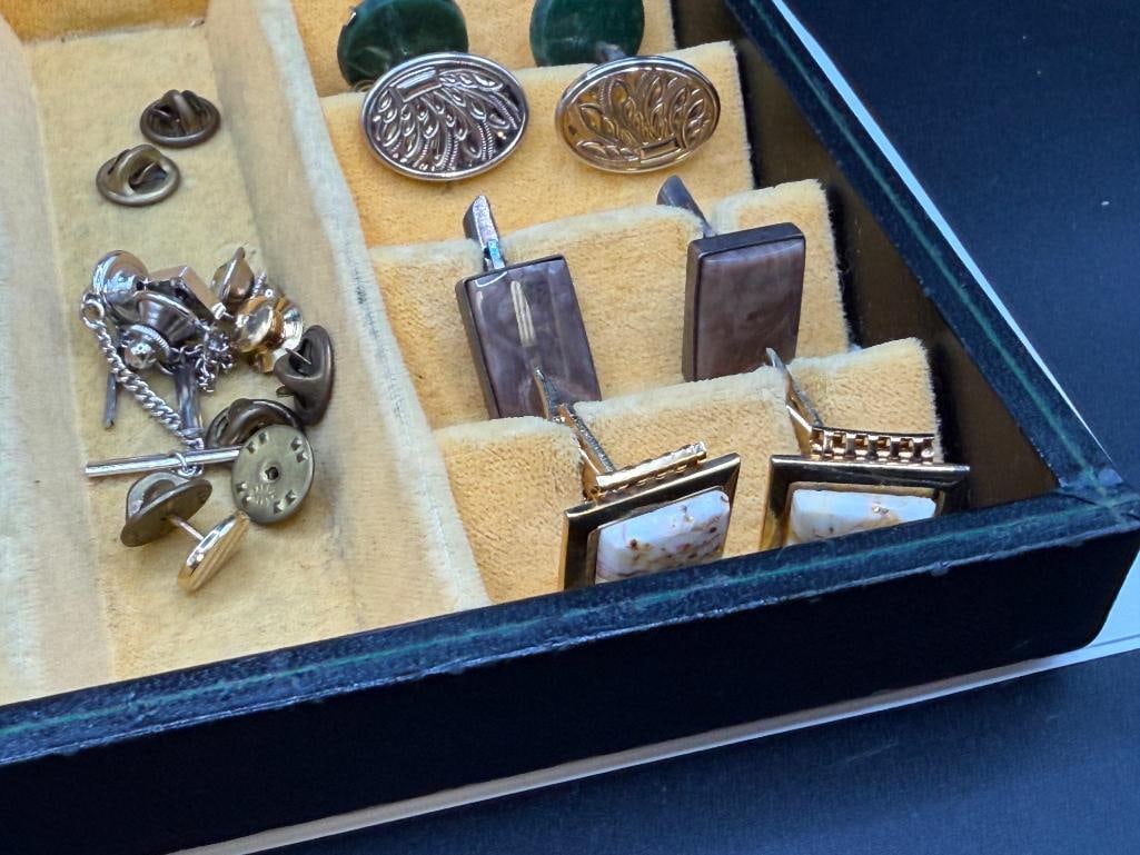 ASSORTED MEN'S CUFF LINKS AND TIE BARS IN JEWELRY CASE - 7