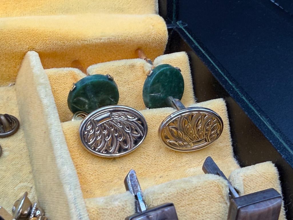 ASSORTED MEN'S CUFF LINKS AND TIE BARS IN JEWELRY CASE - 8