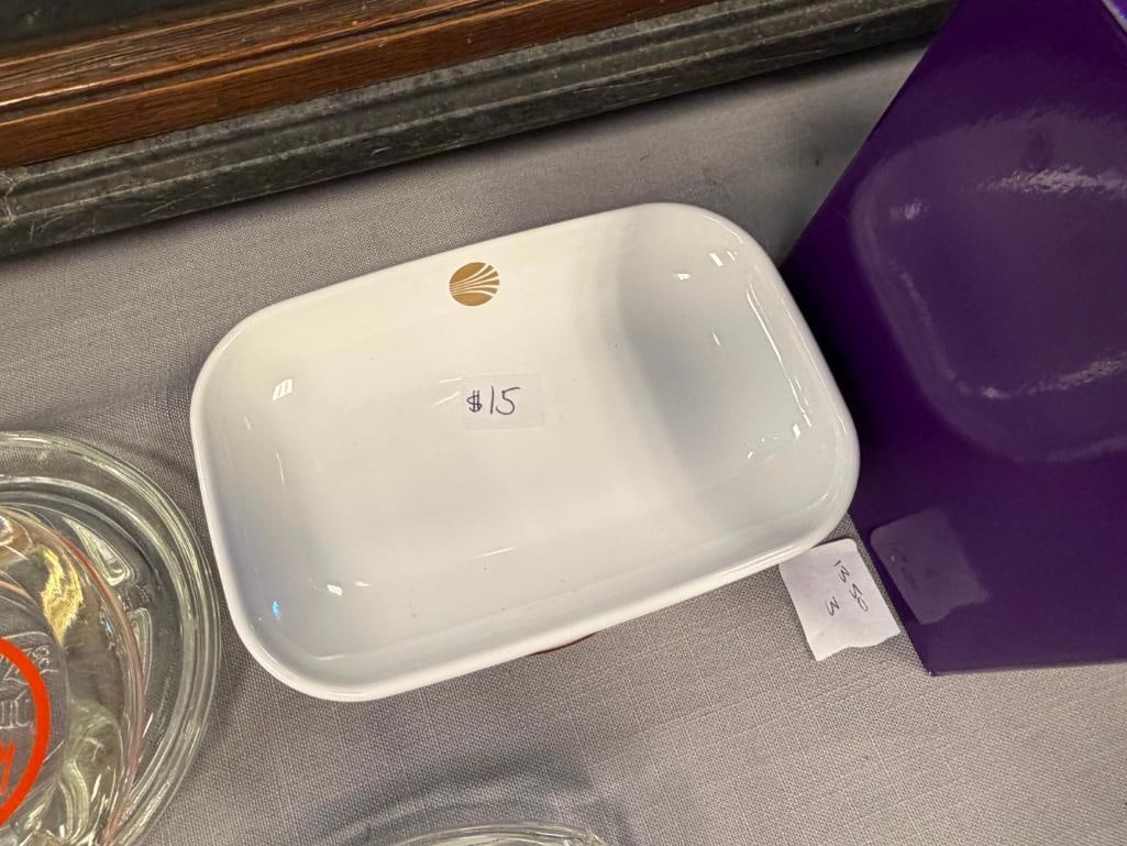 21 ASSORTED GLASS AND CERAMIC ASHTRAYS FROM VARIOUS ESTABLISHMENTS - 11