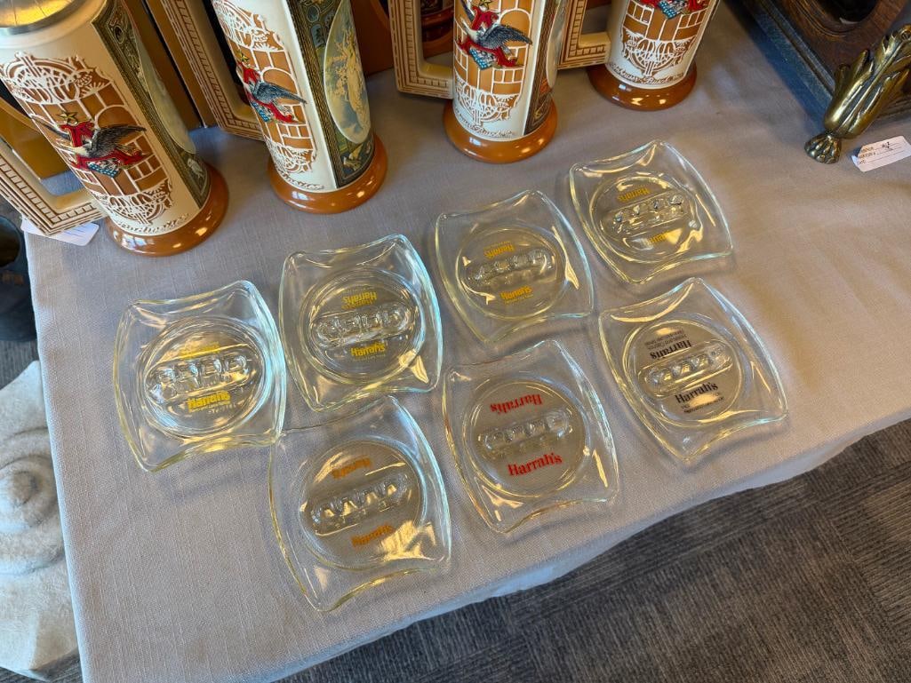 VINTAGE HARRAHS RENO / LAKE TAHOE GLASS ASHTRAYS WITH COLORED LETTERING - 2