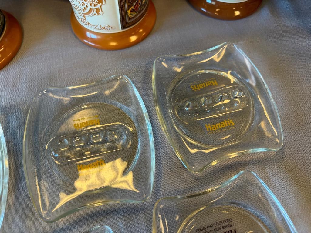 VINTAGE HARRAHS RENO / LAKE TAHOE GLASS ASHTRAYS WITH COLORED LETTERING - 7