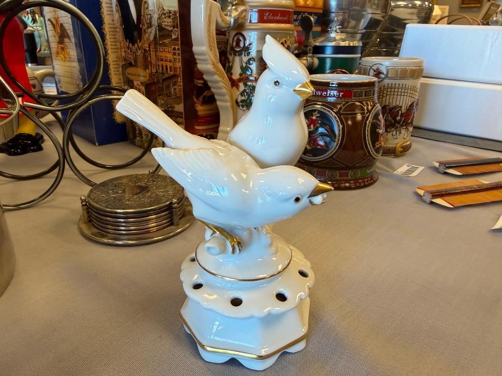 VINTAGE GEROLD PORZELLAN PORCELAIN BIRD FIGURAL FLOWER FROG FIGURINE WITH GILT ACCENTS - 3