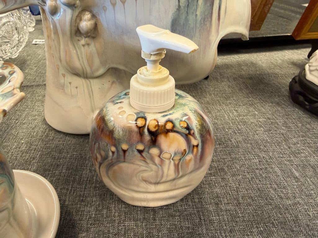 20TH CENTURY OCEAN INSPIRED DRIP GLAZE POTTERY VASE, SOAP DISPENSER AND TOOTHBRUSH HOLDER, SIGNED - 7