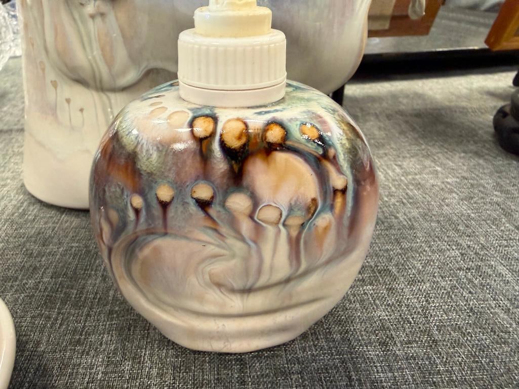 20TH CENTURY OCEAN INSPIRED DRIP GLAZE POTTERY VASE, SOAP DISPENSER AND TOOTHBRUSH HOLDER, SIGNED - 8