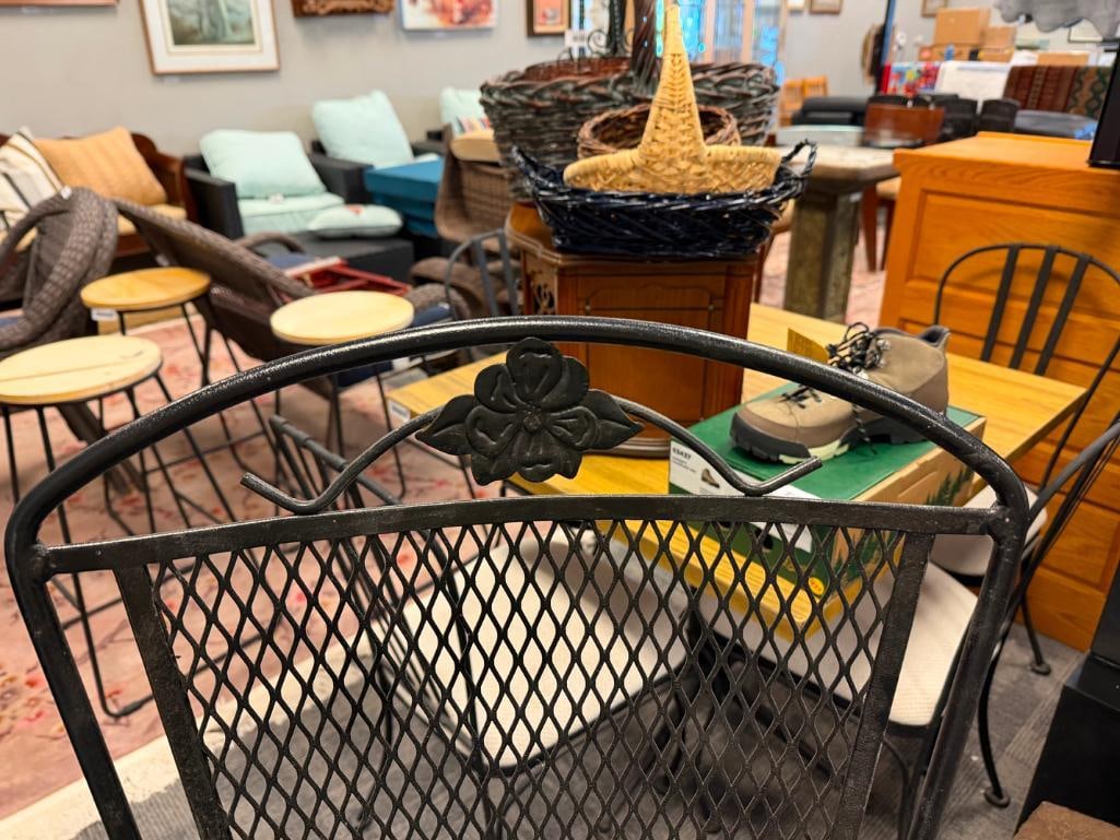 PAIR OF BLACK METAL MESH ROUND OUTDOOR / PATIO PUB HEIGHT CHAIRS WITH FLORAL DESIGN BACK - 4