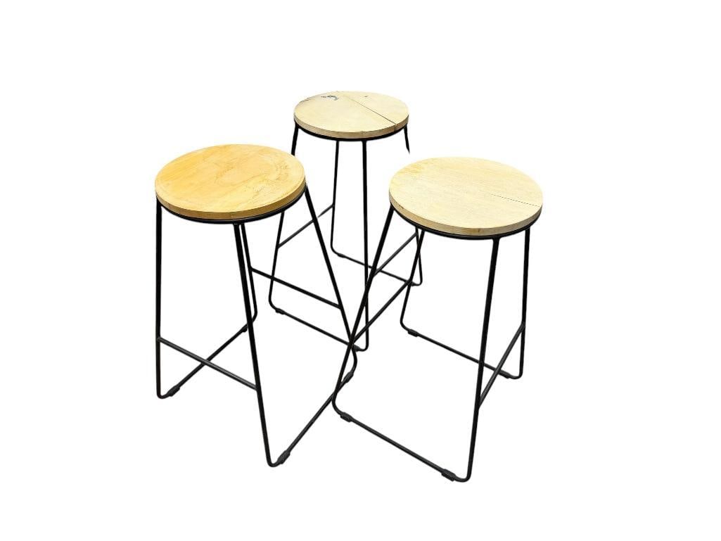 SET OF THREE OUTDOOR / INDOOR METAL AND WOOD ROUND PUB HEIGHT STOOLS (1 of 11)