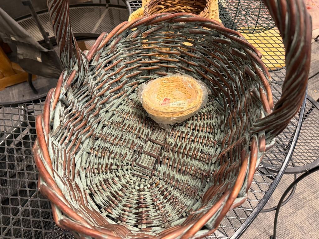 SIX ASSORTED METAL WIRE AND WICKER / TWIG WOVEN BASKETS ASSORTED STYLES AND SHAPES - 12