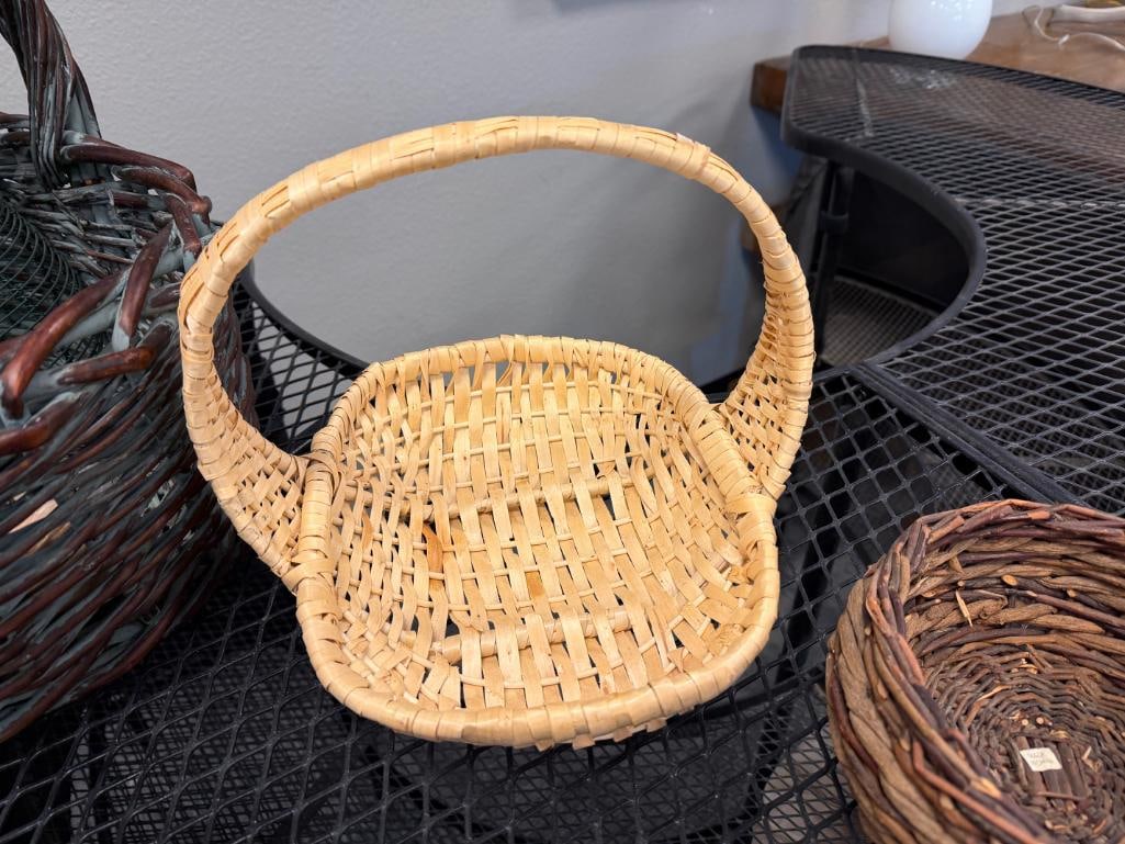 SIX ASSORTED METAL WIRE AND WICKER / TWIG WOVEN BASKETS ASSORTED STYLES AND SHAPES - 4