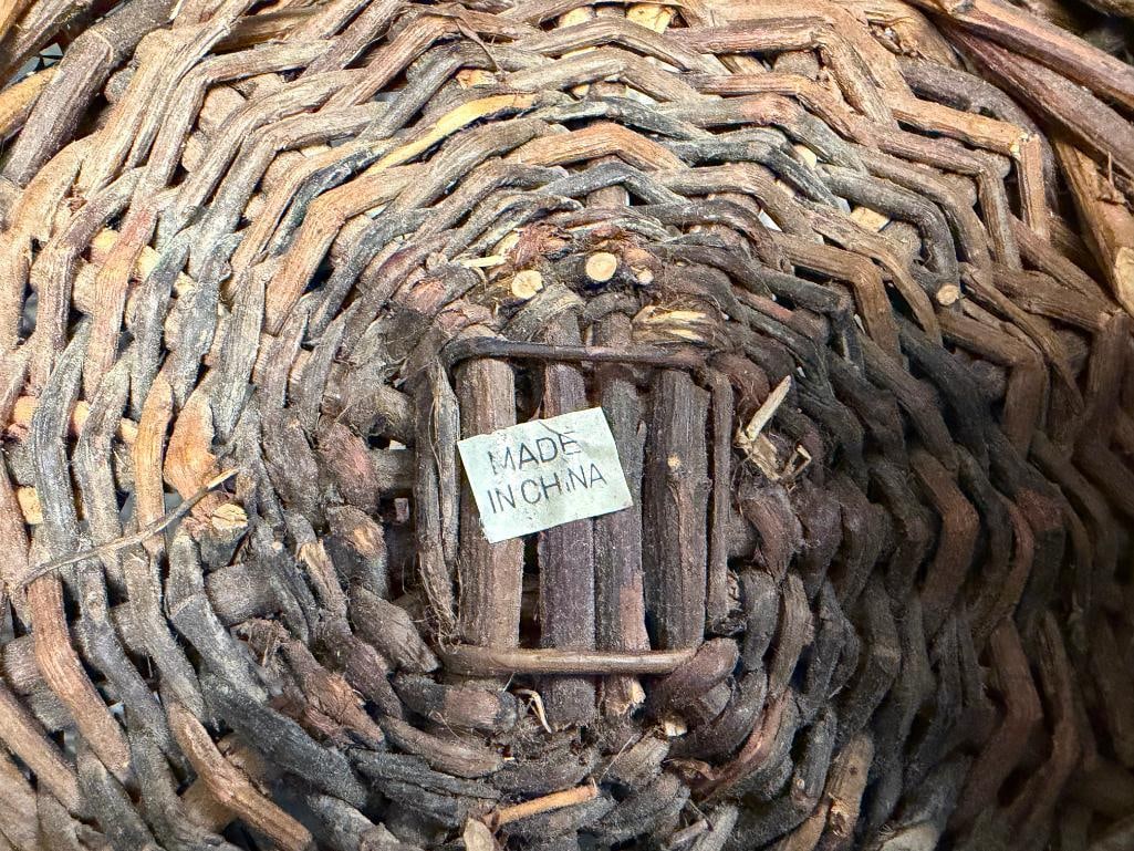 SIX ASSORTED METAL WIRE AND WICKER / TWIG WOVEN BASKETS ASSORTED STYLES AND SHAPES - 7