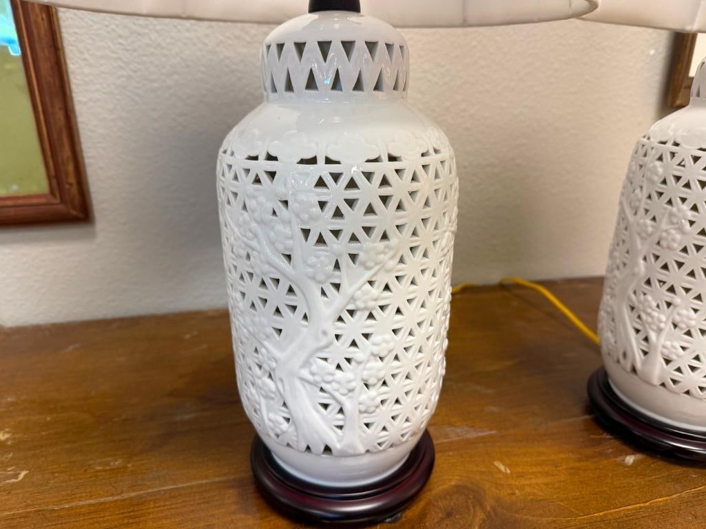 PAIR OF CHERRY BLOSSOM PIERCED CERAMIC ASIAN INSPIRED URN TABLE LAMPS WITH FABRIC SHADES - 3