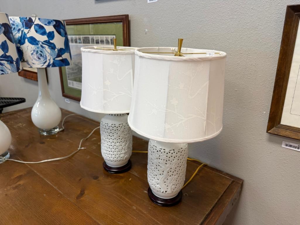 PAIR OF CHERRY BLOSSOM PIERCED CERAMIC ASIAN INSPIRED URN TABLE LAMPS WITH FABRIC SHADES - 6