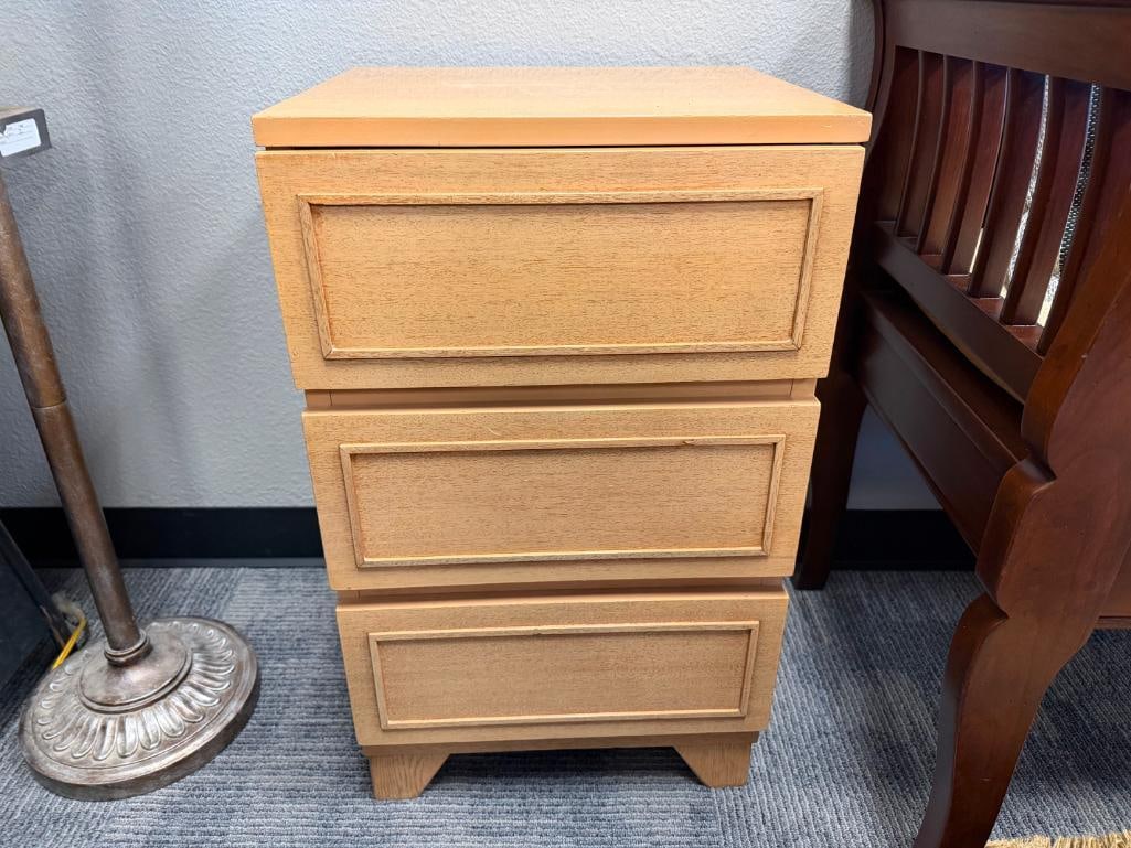 AMBER TONE MAHOGANY THREE DRAWER BED SIDE TABLE - 5