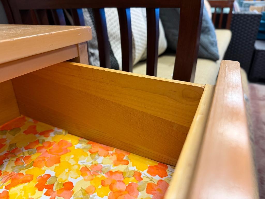 AMBER TONE MAHOGANY THREE DRAWER BED SIDE TABLE - 7