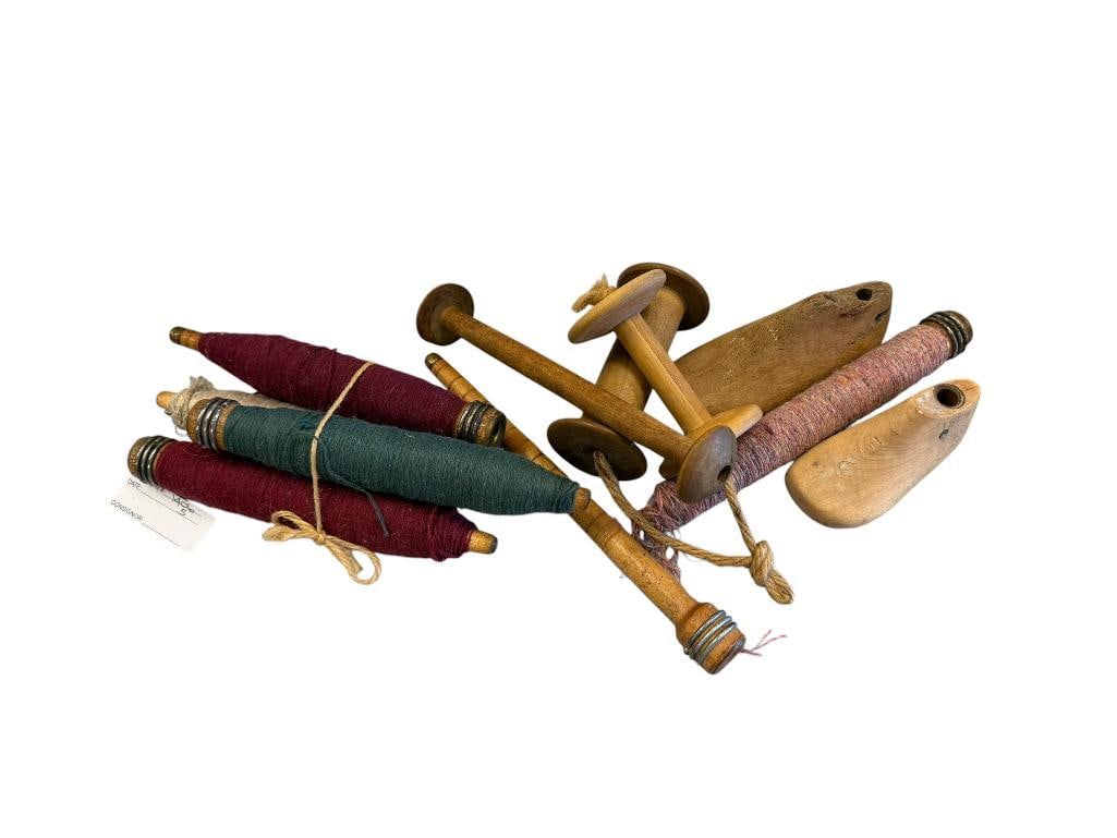 ANTIQUE INDUSTRIAL WOODEN SPOOL THREAD BOBBINS AND TWO WOODEN SHOE LASTS (1 of 8)