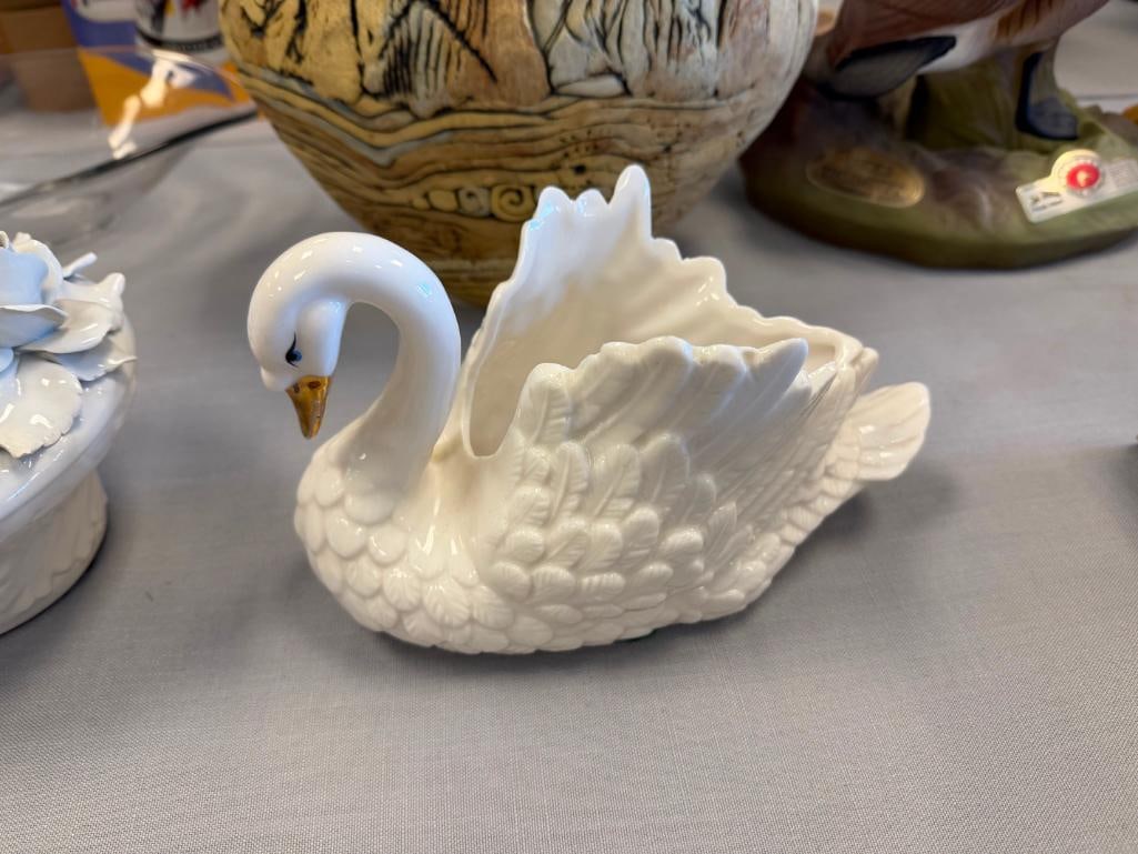 CPL ITALIAN WHITE PORCELAIN FLORAL BOUQUET LIDDED BOWL WITH FIGURAL ROSES AND ARCO CERAMIC SWAN - 3