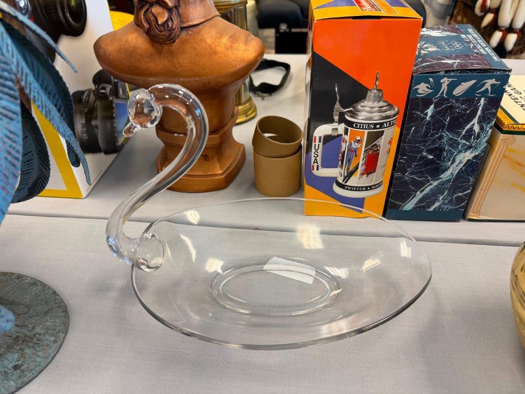 VINTAGE DUNCAN MILLER BLOWN CLEAR GLASS SWAN FRUIT BASKET - 2
