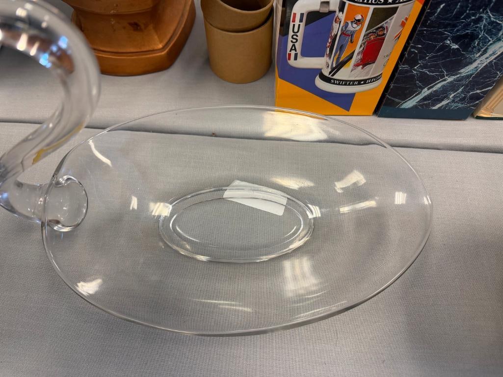 VINTAGE DUNCAN MILLER BLOWN CLEAR GLASS SWAN FRUIT BASKET - 3