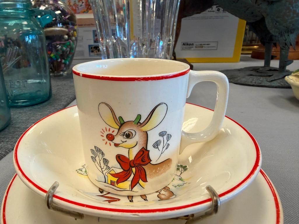 VINTAGE CHRISTMAS HOLIDAY RUDOLPH THE RED-NOSED REINDEER CHILD'S TABLEWARE THREE PIECE SET BY R.L... - 3