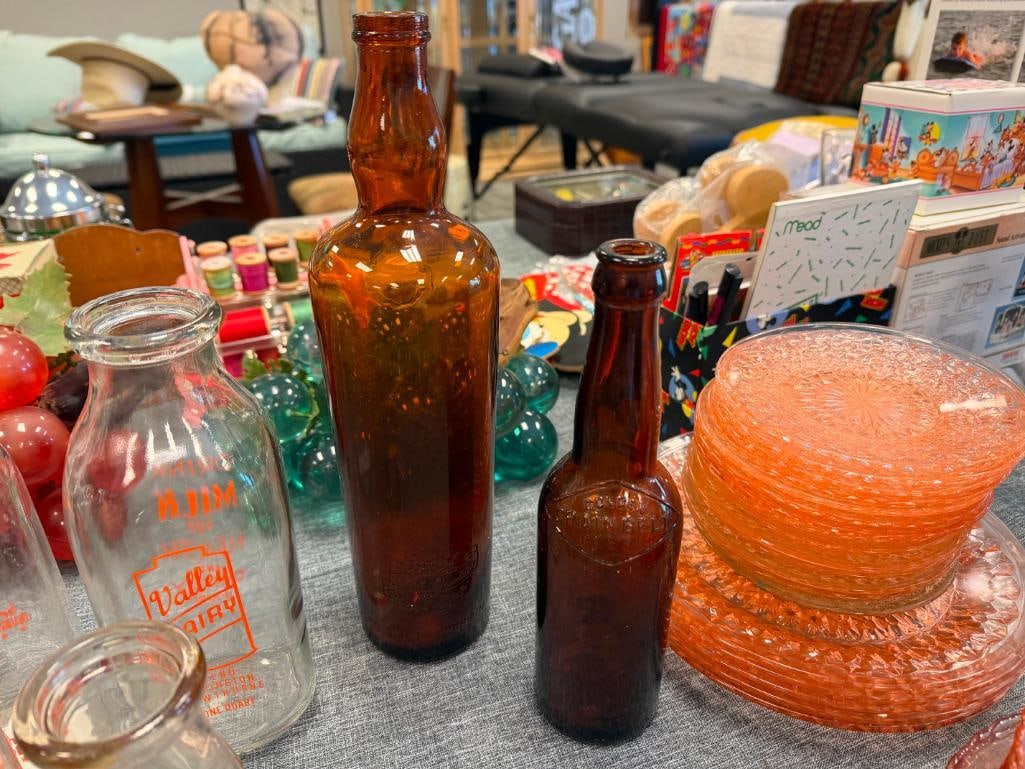 SEVEN ASSORTED ANTIQUE GLASS BOTTLES INCLUDING VALLEY DAIRY AND CRYSTAL MILK BOTTLES - 13