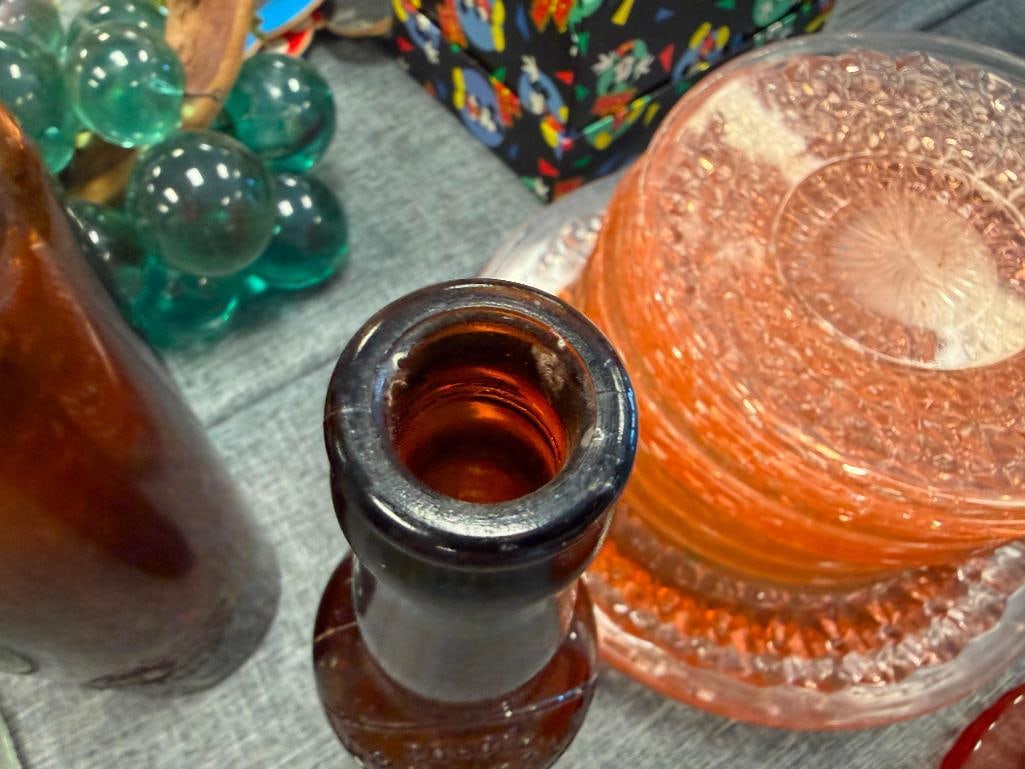 SEVEN ASSORTED ANTIQUE GLASS BOTTLES INCLUDING VALLEY DAIRY AND CRYSTAL MILK BOTTLES - 15