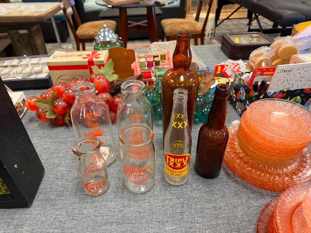SEVEN ASSORTED ANTIQUE GLASS BOTTLES INCLUDING VALLEY DAIRY AND CRYSTAL MILK BOTTLES - 2